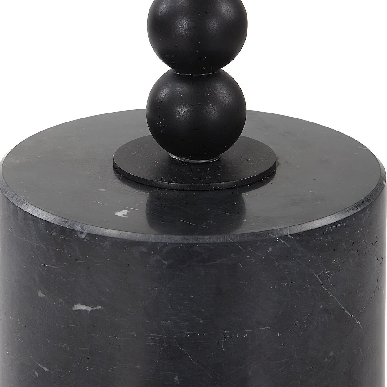 Mesa Ocasional en Mármol Negro